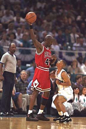 TYRONE-MUGSY-BOGUES.jpg