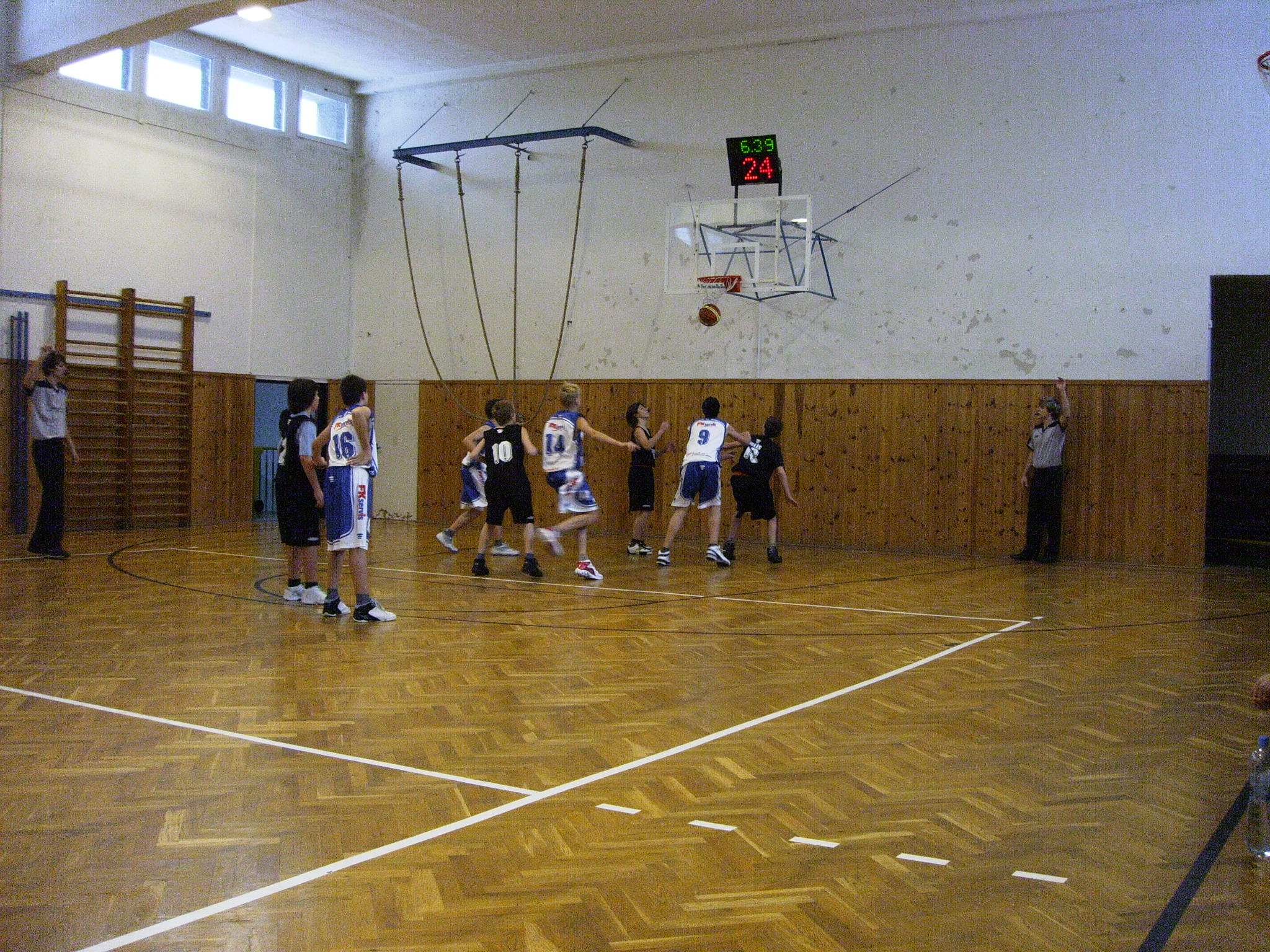 Honza a nový postoj v obraně.JPG